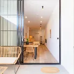 Mestalla Flats By Nomad Host Apartmán *